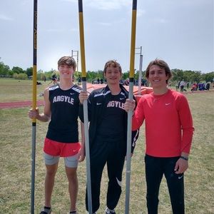 Meet your Posher, Eli